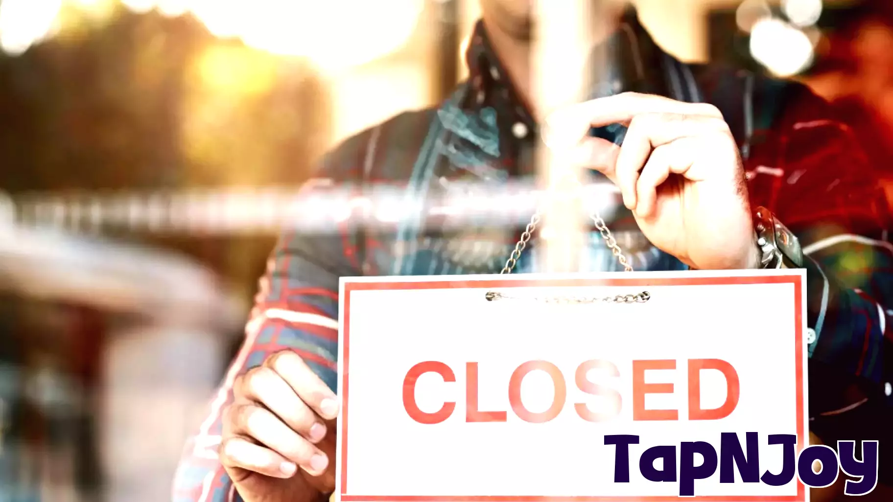 GameStop competitor shuts final retail stores