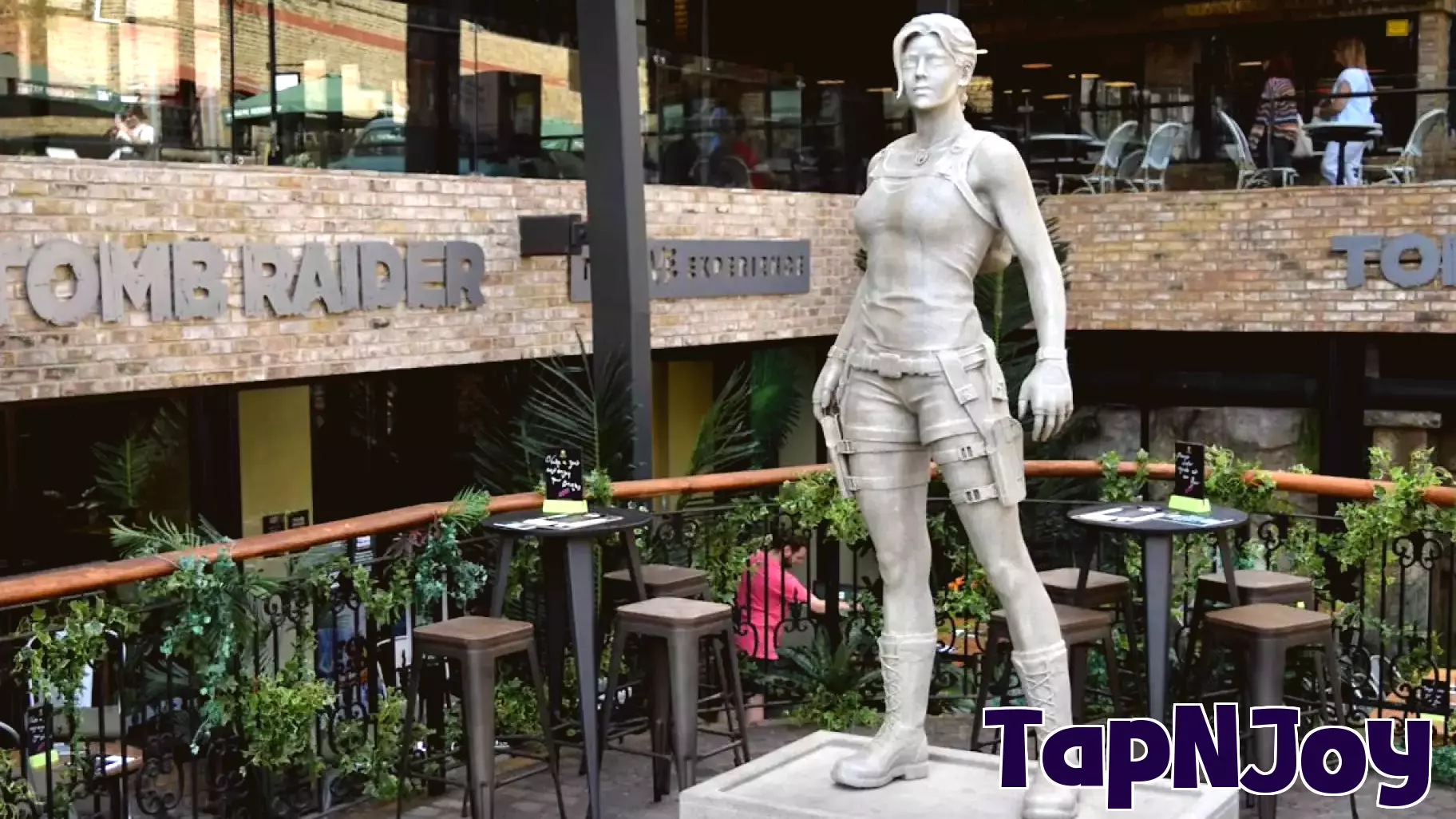 Lara Croft Effigy Planned for Derby Market Hall