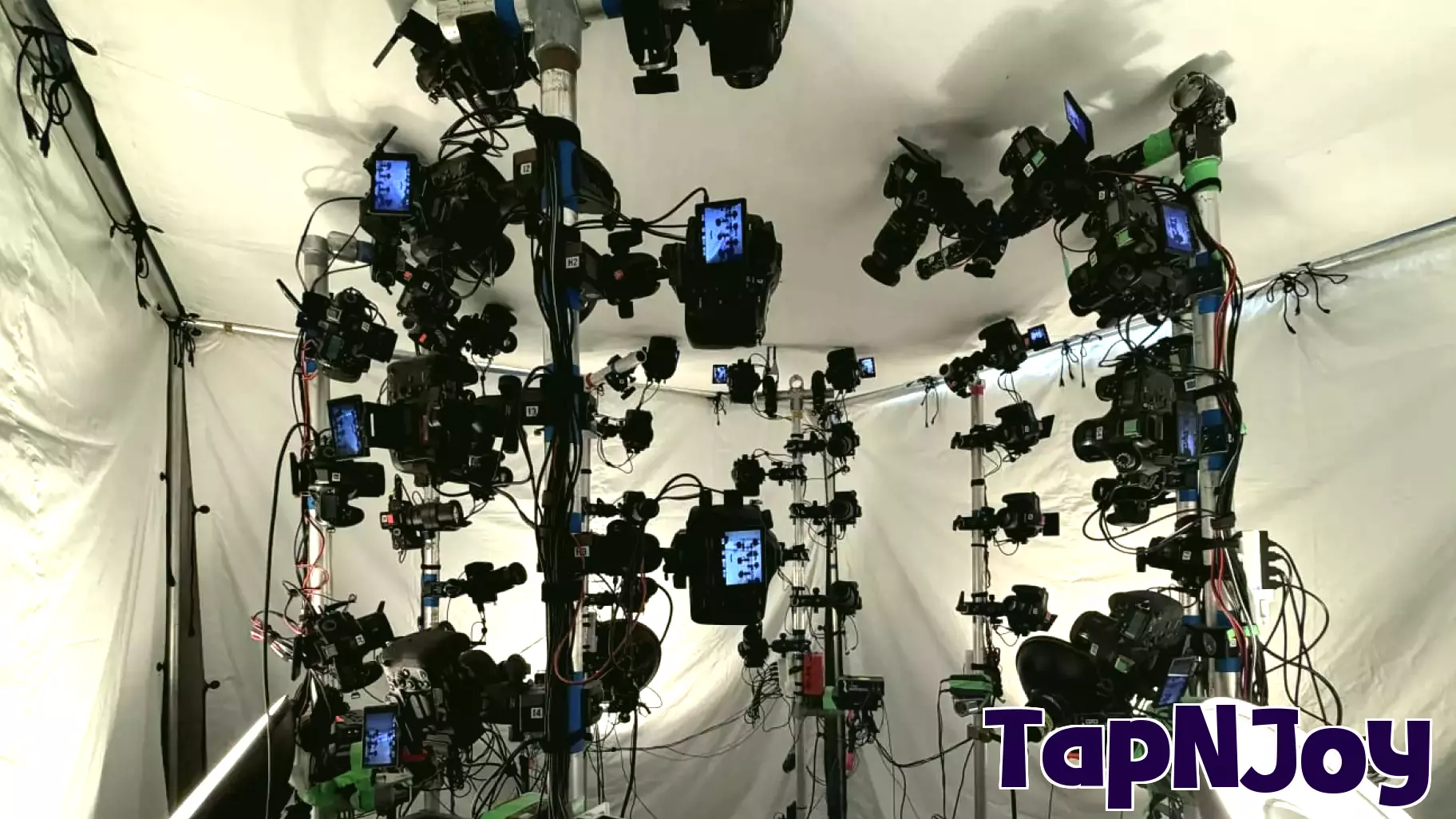 'Wow, I'm in a video game': Marlins pose for MLB The Show scan